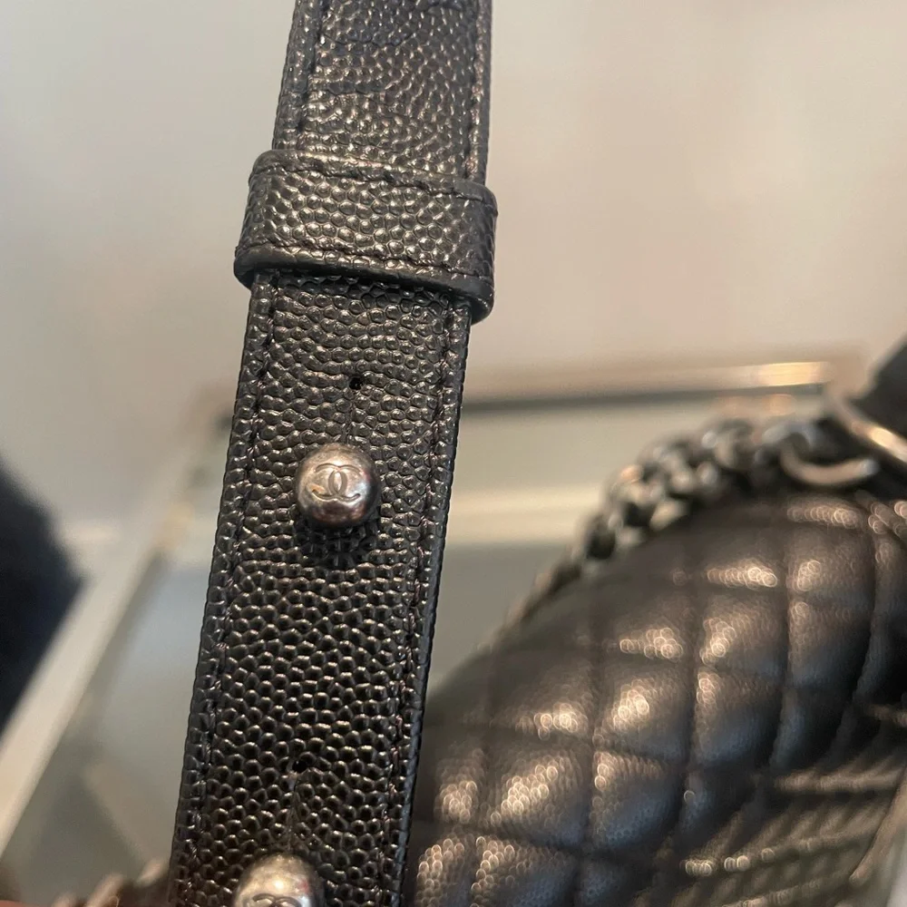 Authentic Chanel Boy Bag Medium - Picture 5 of 7